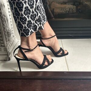 NWT Schutz Ava Rose black suede platform heels. Sz 8.5m